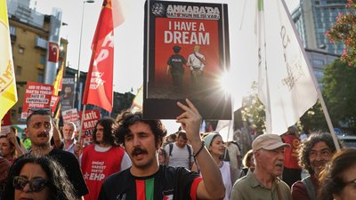 Протести проти НАТО
