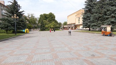 У Рівному почали капремонт майдану Незалежності У Рівному почали капремонт майдану Незалежності