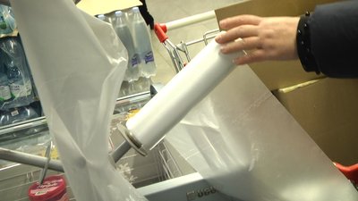 У деяких магазинах досі продають заборонені пластикові пакети. У деяких магазинах досі продають заборонені пластикові пакети.