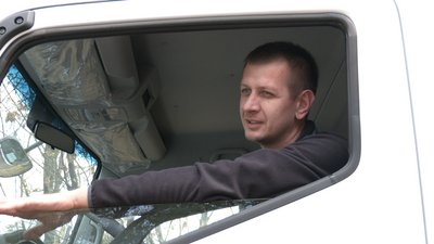 Кілометри бездоріжжя: на Черкащині водії долають п'ятнадцять кілометрів годину Кілометри бездоріжжя: на Черкащині водії долають п'ятнадцять кілометрів годину