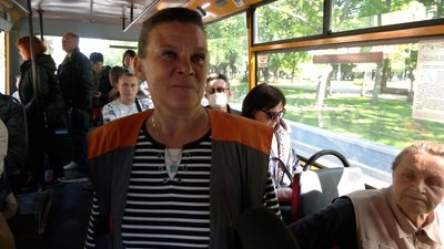 З вигуками "ура!" і пропозиціями повісити кульки: у Чернігові поїхали маршрутки З вигуками "ура!" і пропозиціями повісити кульки: у Чернігові поїхали маршрутки