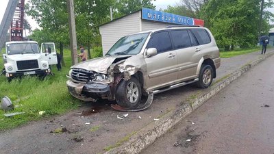 На Сумщині водій врізався в автівку, у якій знаходилися діти. Прокуратура готує йому підозру На Сумщині водій врізався в автівку, у якій знаходилися діти. Прокуратура готує йому підозру