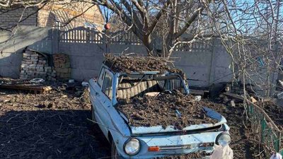 Живуть під обстрілами та починають посівну. З 380 мешканців села на Запоріжжі залишились 130 Живуть під обстрілами та починають посівну. З 380 мешканців села на Запоріжжі залишились 130