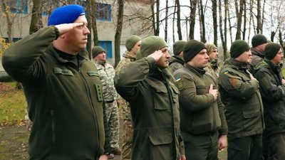 На Вінниччині у пам'ять про загиблого нацгвардійця відкрили меморіальну дошку