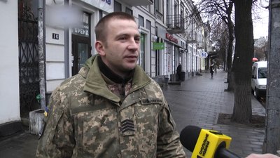 Загинув на Харківщині: в Житомирі попрощались із добровольцем Анатолієм Гаврилюком Загинув на Харківщині: в Житомирі попрощались із добровольцем Анатолієм Гаврилюком
