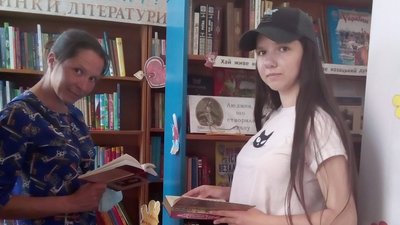 У громаді на Житомирщині організували виставку-продаж малюнків семикласниці Софії Давидової: збирають гроші для ЗСУ У громаді на Житомирщині організували виставку-продаж малюнків семикласниці Софії Давидової: збирають гроші для ЗСУ