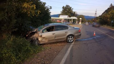 ДТП на Прикарпатті: зіткнулися два авто, троє травмованих ДТП на Прикарпатті: зіткнулися два авто, троє травмованих
