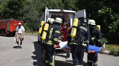 Вибух кисню, обвал та пожежа: як минули навчання рятувальників в Одесі Вибух кисню, обвал та пожежа: як минули навчання рятувальників в Одесі
