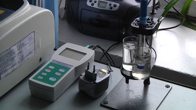 У Житомирі фахівці лабцентру виявили відхилення у воді в 13 з 28 громадських колодязів У Житомирі фахівці лабцентру виявили відхилення у воді в 13 з 28 громадських колодязів