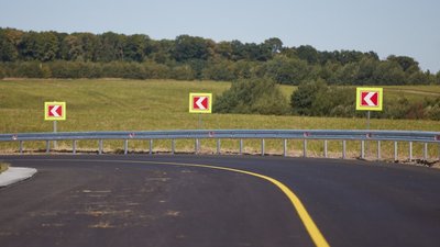У Чернівецькій області 9-річний хлопчик на квадроциклі зіткнувся з вантажівкою: дитину шпиталізували
