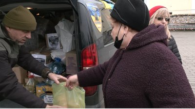 265-та поїздка: волинські волонтери повезли військовим на схід чергову передачу 265-та поїздка: волинські волонтери повезли військовим на схід чергову передачу