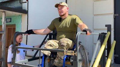 Іван Ткаченко, ліфт, аптека, Калуш Іван Ткаченко, ліфт, аптека, Калуш