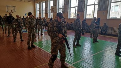 У лавах добровольчого об'єднання "Варта Дніпра" зараз 215 жінок