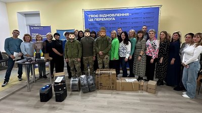 Понад 300 тисяч гривень зібрали для військових у хмельницьких навчальних закладах
