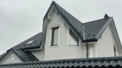Влучання дрона у будинок в Сокільниках
