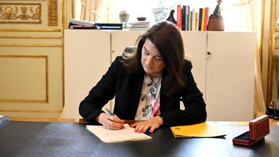 Очільниця МЗС Швеції підписала заявку на вступ до НАТО