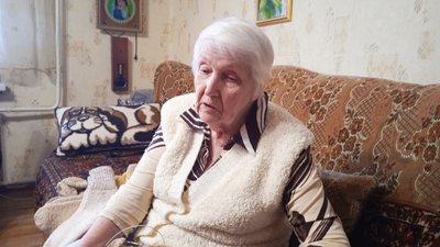 88-річна сумчанка два роки в’яже шкарпетки для захисників 88-річна сумчанка два роки в’яже шкарпетки для захисників