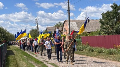 Громада Чорнобаївщини провела в останню путь загиблого захисника Андрія Дзюбу