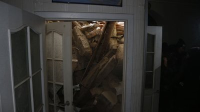 "Казали, все буде добре". Обвал в центрі Одеси пошкодив сусідній дім, зруйновано дві квартири
