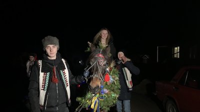 Засівання з конем: особливості давнього обряду з Тернопільщини Засівання з конем: особливості давнього обряду з Тернопільщини