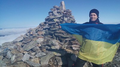 Мешканець запоріжжя самотужки організував збір сміття у Дніпровських плавнях Мешканець запоріжжя самотужки організував збір сміття у Дніпровських плавнях