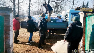 З прикордоння Чернігівщини евакуювали двох людей