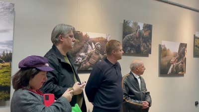 "Квіти війни": у Рівному презентували виставку фотосвітлин з Бахмутського напрямку "Квіти війни": у Рівному презентували виставку фотосвітлин з Бахмутського напрямку