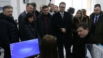 ЦНАП у Чаплинці почав допомагати громадянам з тимчасово окупованого Криму ЦНАП у Чаплинці почав допомагати громадянам з тимчасово окупованого Криму
