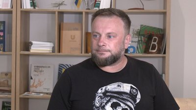 У Запоріжжі на шпилі башти замість радянської зірки встановили Герб України У Запоріжжі на шпилі башти замість радянської зірки встановили Герб України