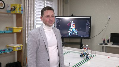 У санаторному ліцеї на Рівненщині діти вчаться створювати роботів. Як це відбувається У санаторному ліцеї на Рівненщині діти вчаться створювати роботів. Як це відбувається