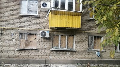 На Запоріжжі росіяни обстріляли Пологівський та Василівський райони. Двоє людей поранені