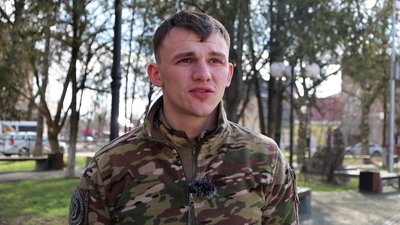 Разом з побратимами обороняв Бахмут: історія нацгвардійця Ростислава Щерб’яка Разом з побратимами обороняв Бахмут: історія нацгвардійця Ростислава Щерб’яка