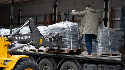 Зручні і легкі. Медики Дніпропетровщини отримали понад 600 бронежилетів Зручні і легкі. Медики Дніпропетровщини отримали понад 600 бронежилетів