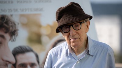 Режисер Вуді Аллен на прем'єрі фільму "Щасливий випадок" у Барселоні.