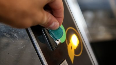 У метро Києва прийматимуть жетони лише протягом місяця після відновлення роботи