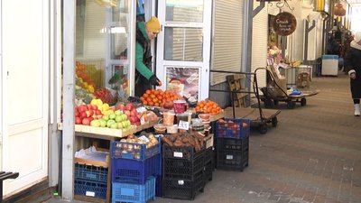 Ріст цін на продукти: експерти розповіли, чому на ринках Житомирщини подорожчала цибуля Ріст цін на продукти: експерти розповіли, чому на ринках Житомирщини подорожчала цибуля