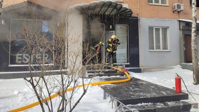 У Києві в салоні краси загорівся генератор