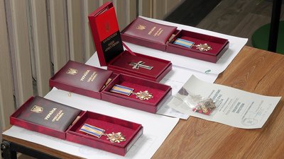 У Миколаєві вшанували загиблих військових та передали нагороди їхнім родинам