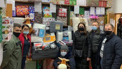 На Прикарпатті волонтери збирають 63 "валізи у майбутнє" для випускників інтернатних закладів: як долучитися На Прикарпатті волонтери збирають 63 "валізи у майбутнє" для випускників інтернатних закладів: як долучитися