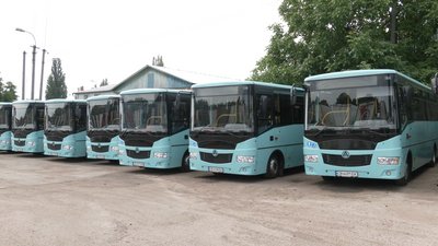Автобуси у Чернігові Автобуси у Чернігові