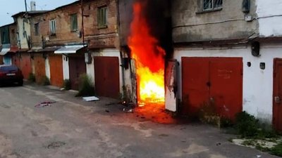 У Рівному сталась пожежа в гаражному кооперативі, міх бути вибух У Рівному сталась пожежа в гаражному кооперативі, міх бути вибух
