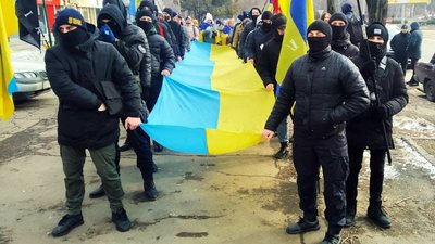 У Кривому Розі учасники ходи до Дня соборності України утворили «живий ланцюг єдності» У Кривому Розі учасники ходи до Дня соборності України утворили «живий ланцюг єдності»