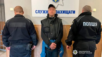 Наркотики на Чернігівщині: затримали 33-річного чоловіка за підозрою у збуті метадону