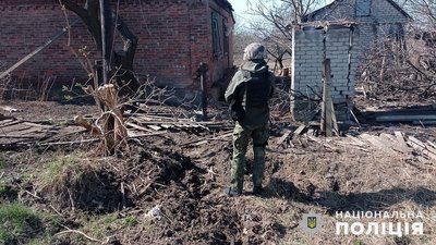 Руйнування після російського обстрілу, Донецька область
