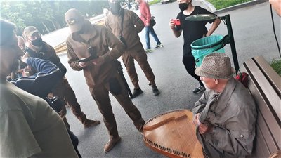 Вулична музика в саду Шевченка: "Правий сектор" вийшов на захист бандуриста Вулична музика в саду Шевченка: "Правий сектор" вийшов на захист бандуриста