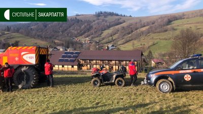Закарпатські рятувальники провели навчання перед початком гірськолижного сезону Закарпатські рятувальники провели навчання перед початком гірськолижного сезону