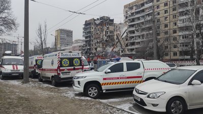 Ракетний удар по житловому будинку у Дніпрі: розібрали 45 відостків завалів Ракетний удар по житловому будинку у Дніпрі: розібрали 45 відостків завалів