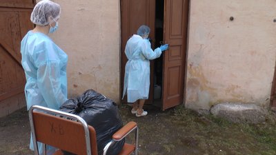 Як утилізовують медичні COVID-відходи в міській клінічній лікарні № 1 Івано-Франківська Як утилізовують медичні COVID-відходи в міській клінічній лікарні № 1 Івано-Франківська