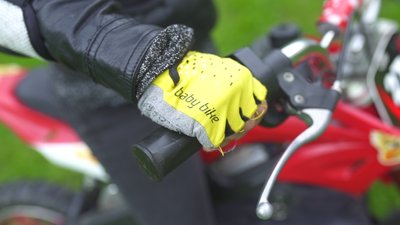 Семирічна житомирянка Софія Руднєва з двох років їздить за кермом Семирічна житомирянка Софія Руднєва з двох років їздить за кермом