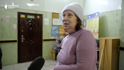"Одна нога вперед, інша назад": через ожеледицю жителі Одеси потрапляють у травмпункти "Одна нога вперед, інша назад": через ожеледицю жителі Одеси потрапляють у травмпункти